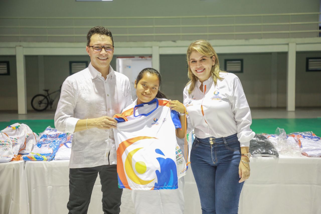 Alcaldesa y Gobernador dieron la bienvenida a los 350 voluntarios que harán parte de los primeros Juegos Centroamericanos y del Caribe de Mar y Playa