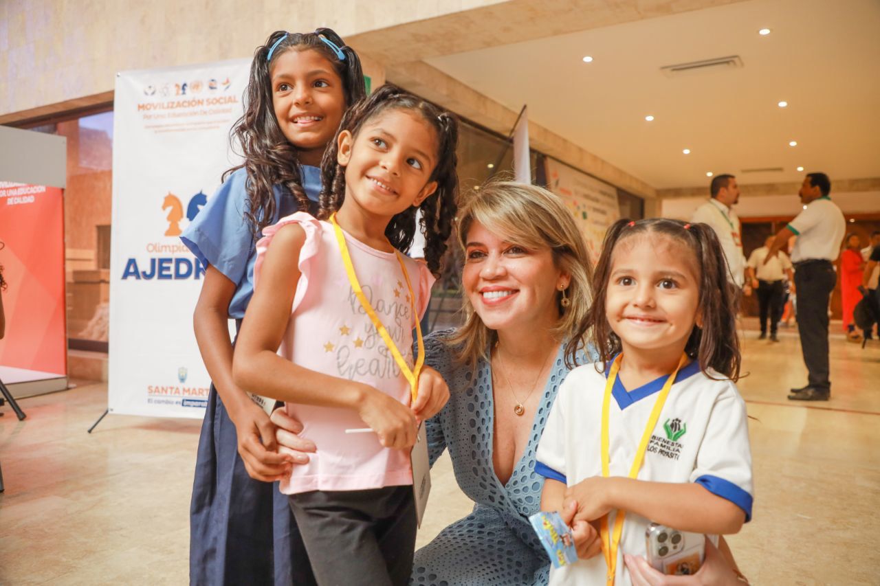 La alcaldesa Virna Johnson presentó los proyectos con los que revolucionará la política Educativa de Santa Marta