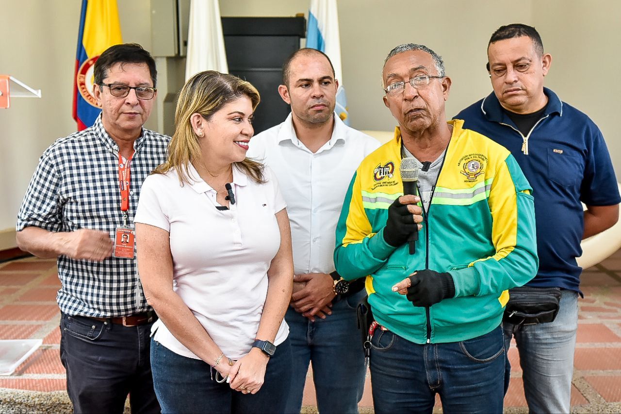 Alcaldía inició capacitaciones para la reconversión laboral de los mototaxistas de Santa Marta