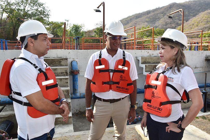 Alcaldesa inspeccionó niveles de captación de agua en plantas de tratamiento de El Roble y Mamatoco para garantizar continuidad en el servicio