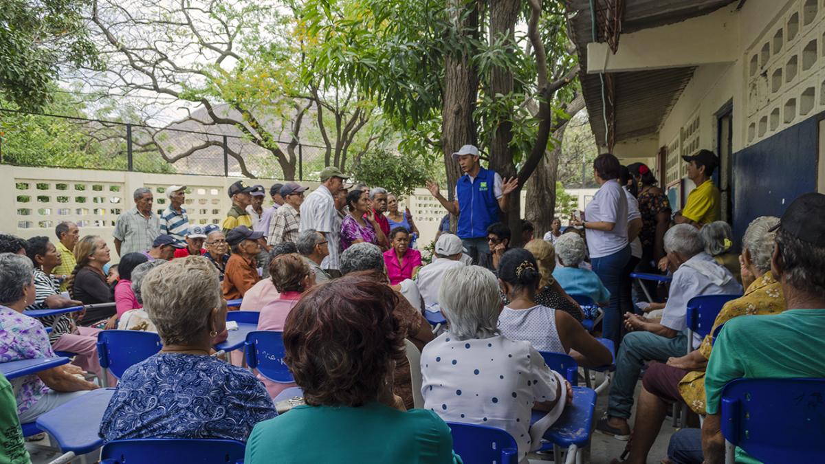 Avanza la entrega exitosa de los volantes de pago del Programa Adulto Mayor