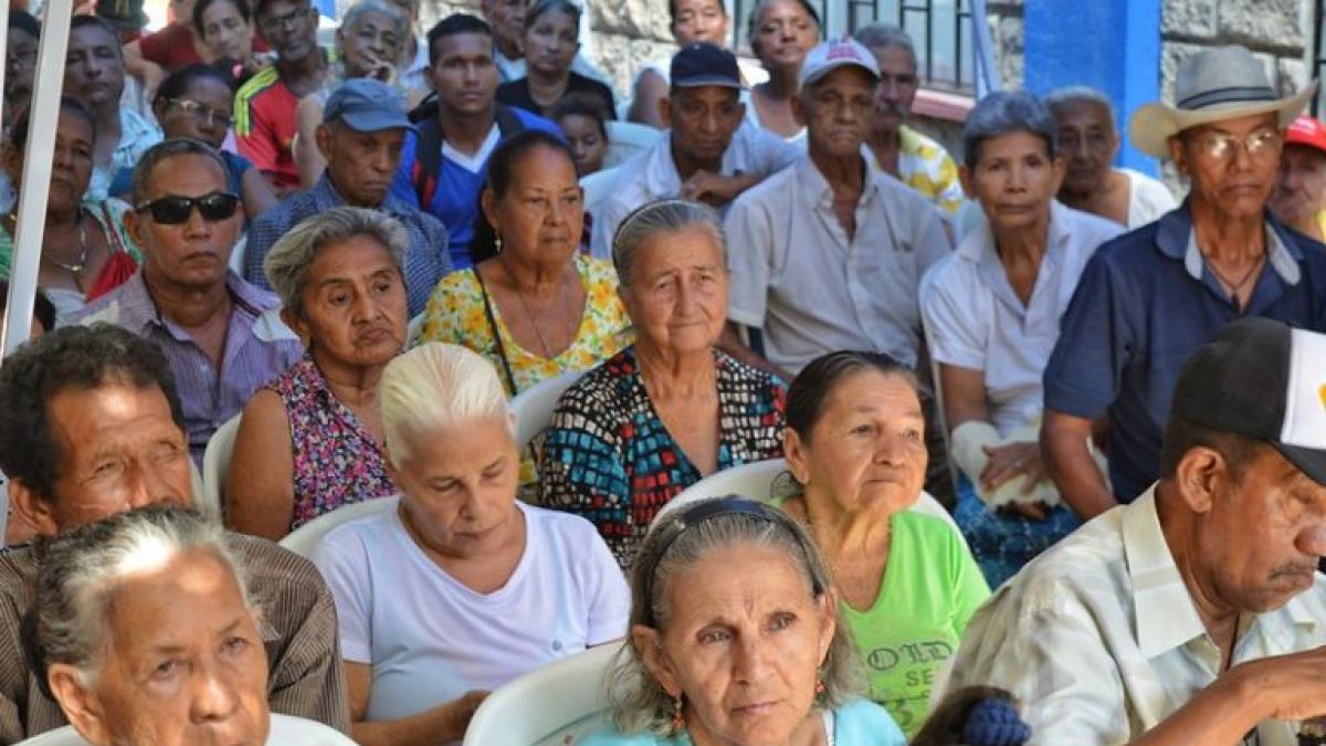 Mil adultos mayores están en riesgo de perder el subsidio de Colombia Mayor por no cobro