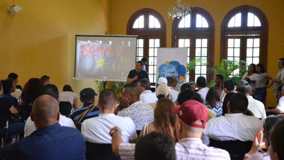 Alcalde Martínez le sigue cumpliendo a la Zona Rural